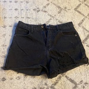 BLACK JEAN SHORTS!!